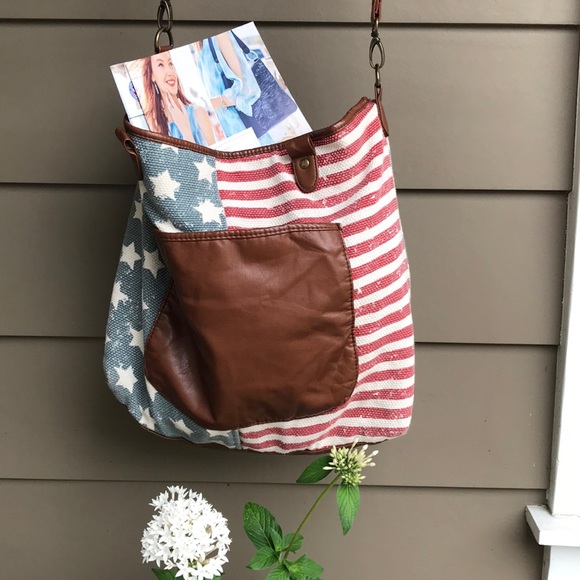 Mudd Handbags - ⭐️💙⭐️CUTE MUDD PURSE NWOT💙